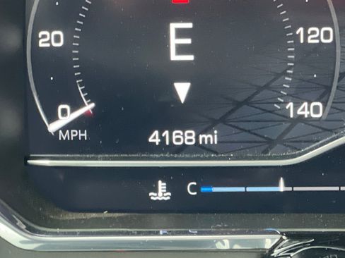 Used 2025 GMC Sierra 1500 SLE image 35