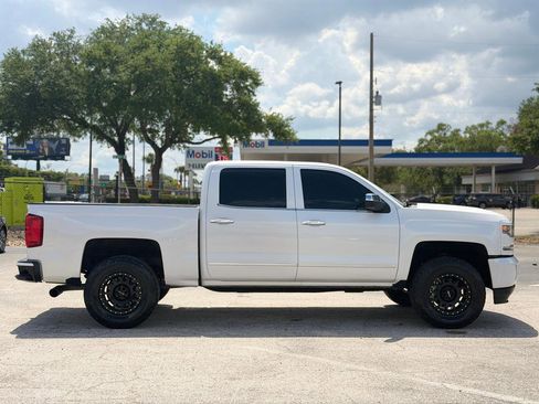 Used 2017 Chevrolet Silverado 1500 High Country image 6