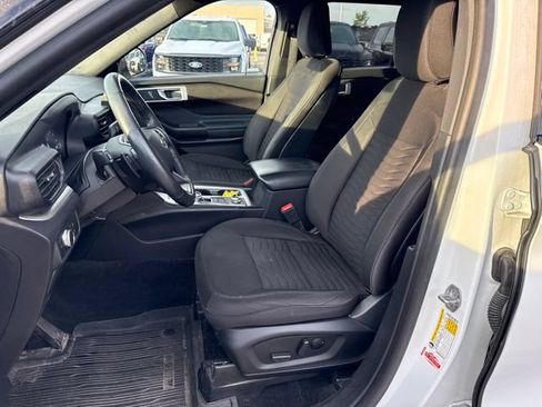 Used 2020 Ford Explorer XLT w/ Comfort Package AWD/4WD image 11