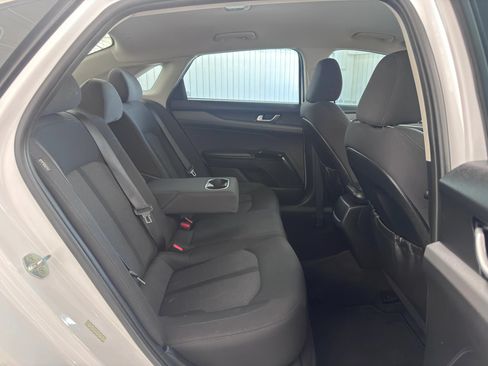 Used 2021 Kia K5 LXS FWD image 11