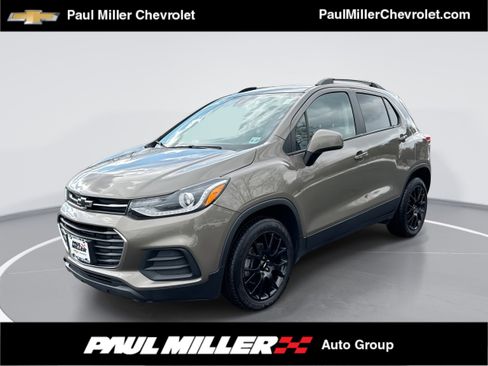 Used 2022 Chevrolet Trax LT w/ Sport Edition image 1