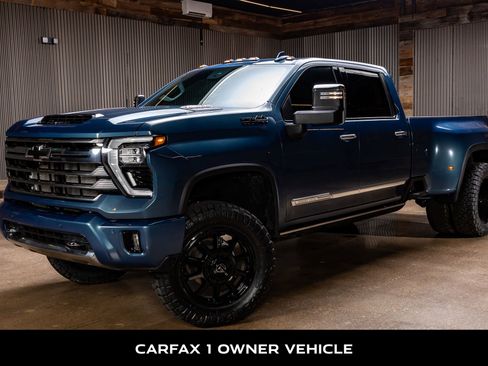 Used 2024 Chevrolet Silverado 3500 High Country w/ High Country Premium Package image 5