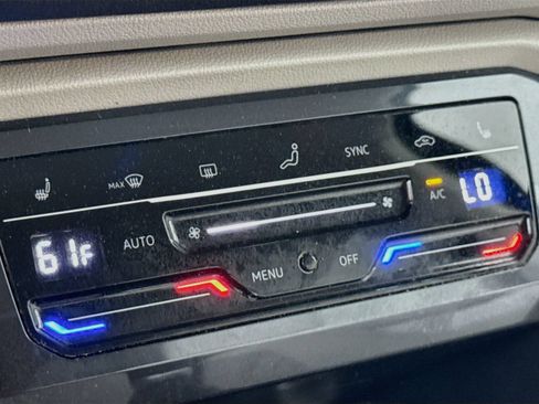 Certified 2024 Volkswagen Tiguan SE AWD/4WD image 19