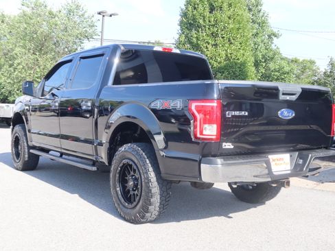 Used 2017 Ford F150 XLT AWD/4WD image 9