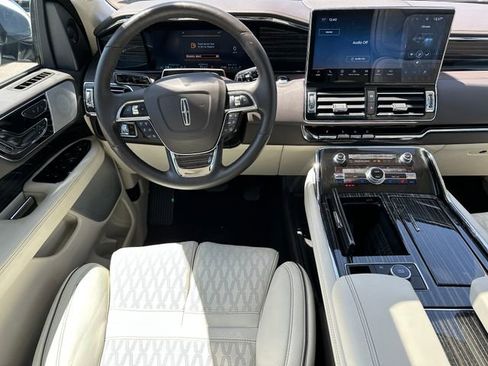 Used 2024 Lincoln Navigator Black Label image 20