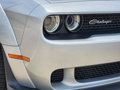 Used 2021 Dodge Challenger R/T Scat Pack RWD image 9