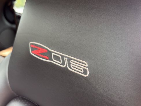 Used 2006 Chevrolet Corvette Z06 w/ Preferred Equipment Group RWD image 25