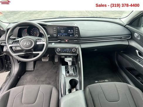 Used 2023 Hyundai Elantra SEL w/ Cargo Package FWD image 13