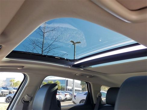 Certified 2025 Kia Sportage SX image 31