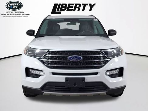 Used 2021 Ford Explorer XLT w/ Equipment Group 202A AWD/4WD image 9