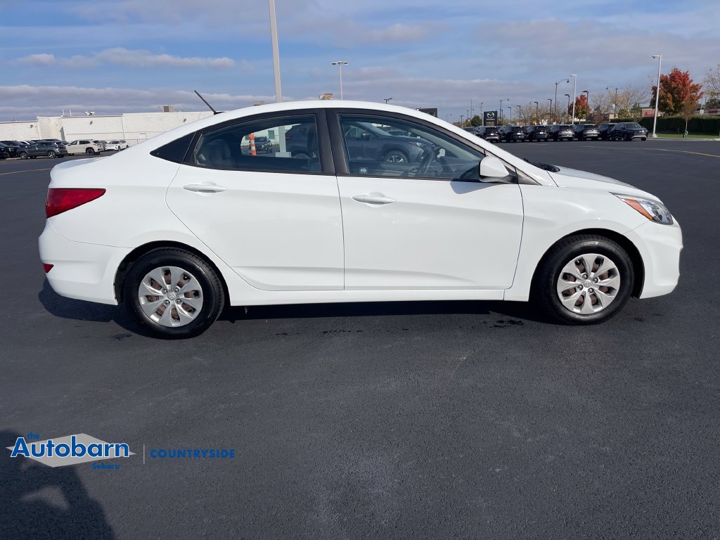 Used 2016 Hyundai Accent SE w/ Option Group 02 FWD image 6