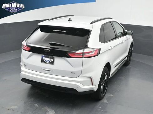 Used 2022 Ford Edge SE w/ Black Appearance Package image 15