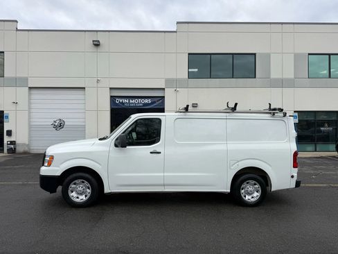Used 2018 Nissan NV 2500 SV image 8