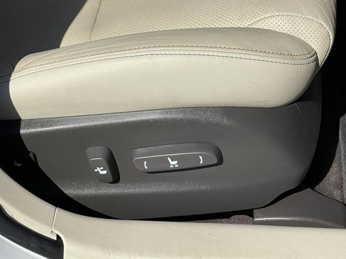 Used 2013 Lexus IS 250 w/ Premium Pkg Value Edition RWD image 25