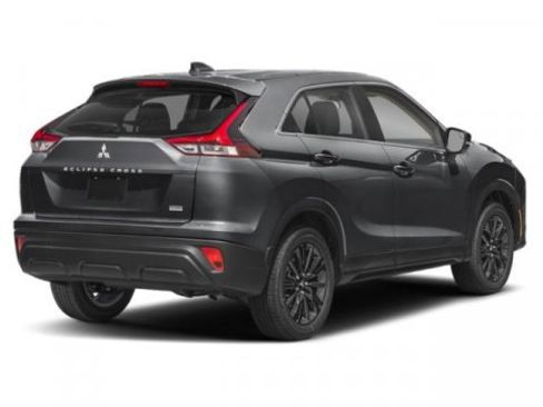 Used 2024 Mitsubishi Eclipse Cross LE image 2