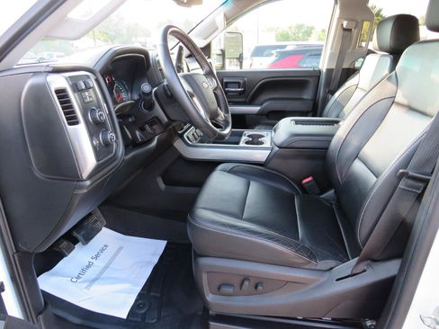 Used 2017 Chevrolet Silverado 3500 LTZ image 5