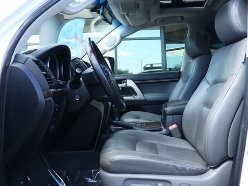 Used 2008 Toyota Land Cruiser image 39