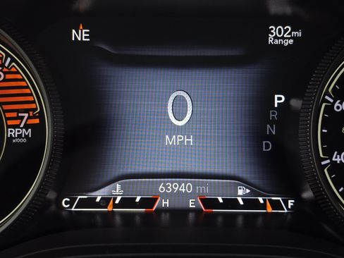 Used 2019 Jeep Cherokee Limited w/ Luxury Group AWD/4WD image 23