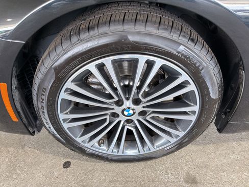Used 2019 BMW 530i RWD image 11