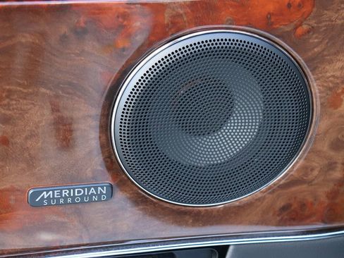 Used 2018 Jaguar XJ R-Sport image 45