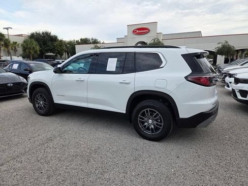 Used 2025 GMC Acadia Elevation FWD image 10