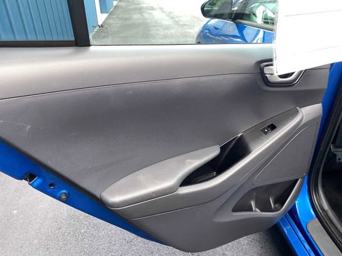 Used 2018 Hyundai Ioniq Blue image 30