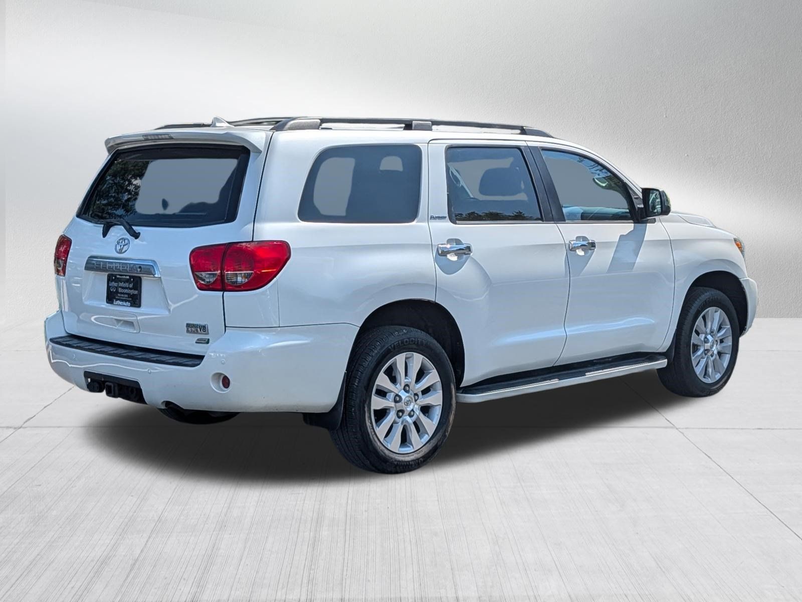 Used 2016 Toyota Sequoia Platinum AWD/4WD image 7
