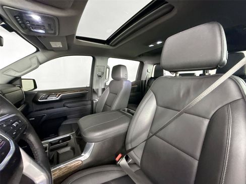 Used 2025 GMC Sierra 1500 Elevation w/ Elevation Premium Package AWD/4WD image 3