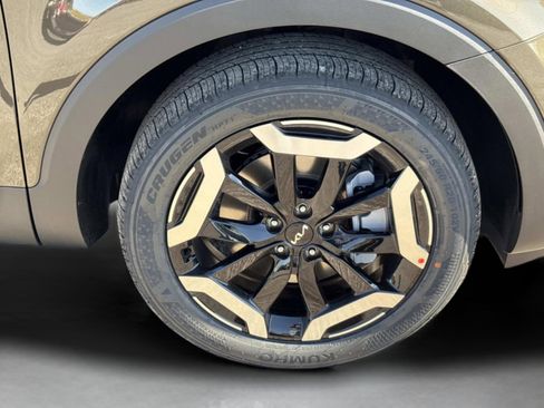 New 2025 Kia Telluride S image 9