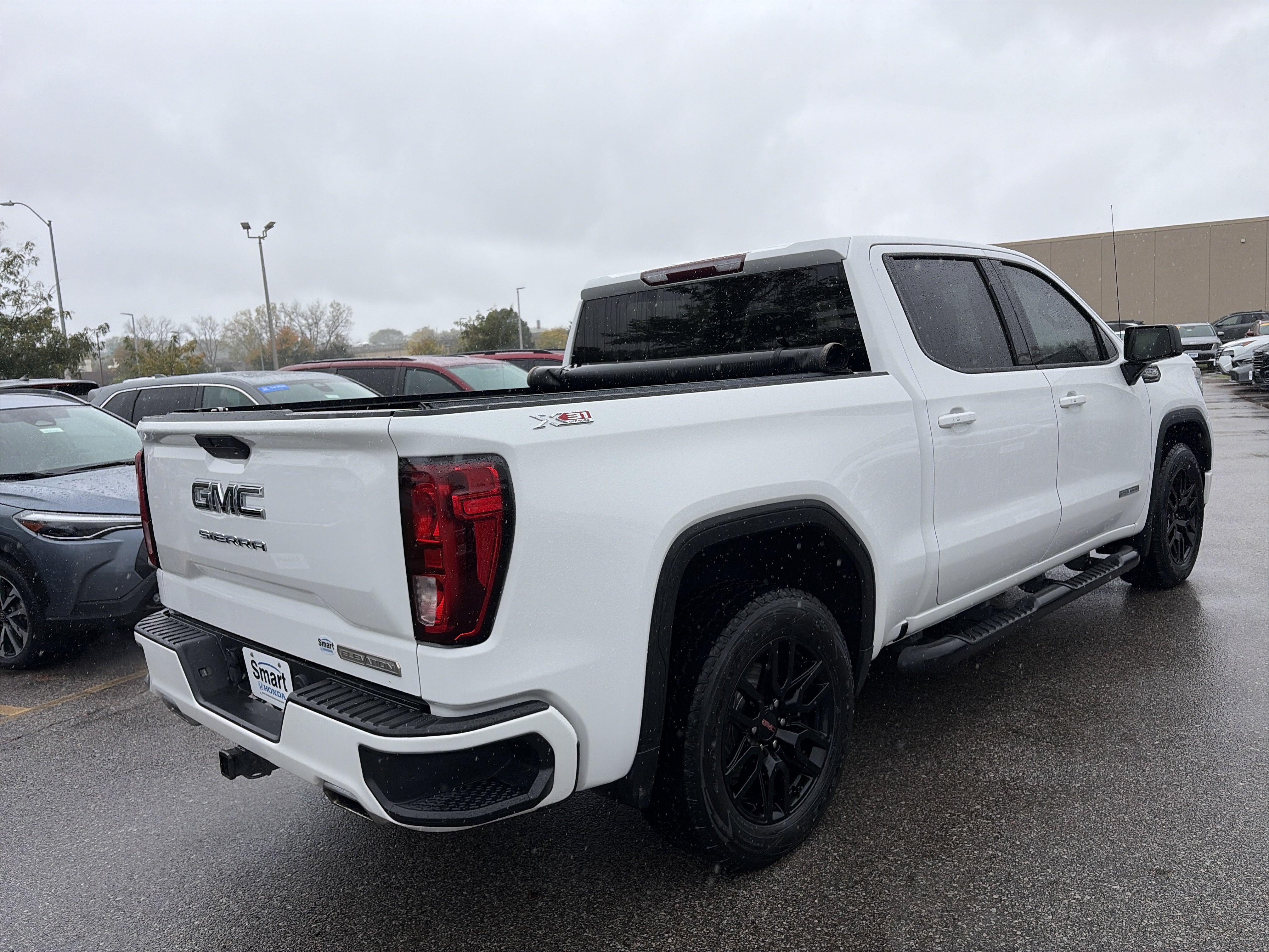 Used 2020 GMC Sierra 1500 Elevation w/ Elevation Value Package AWD/4WD image 7