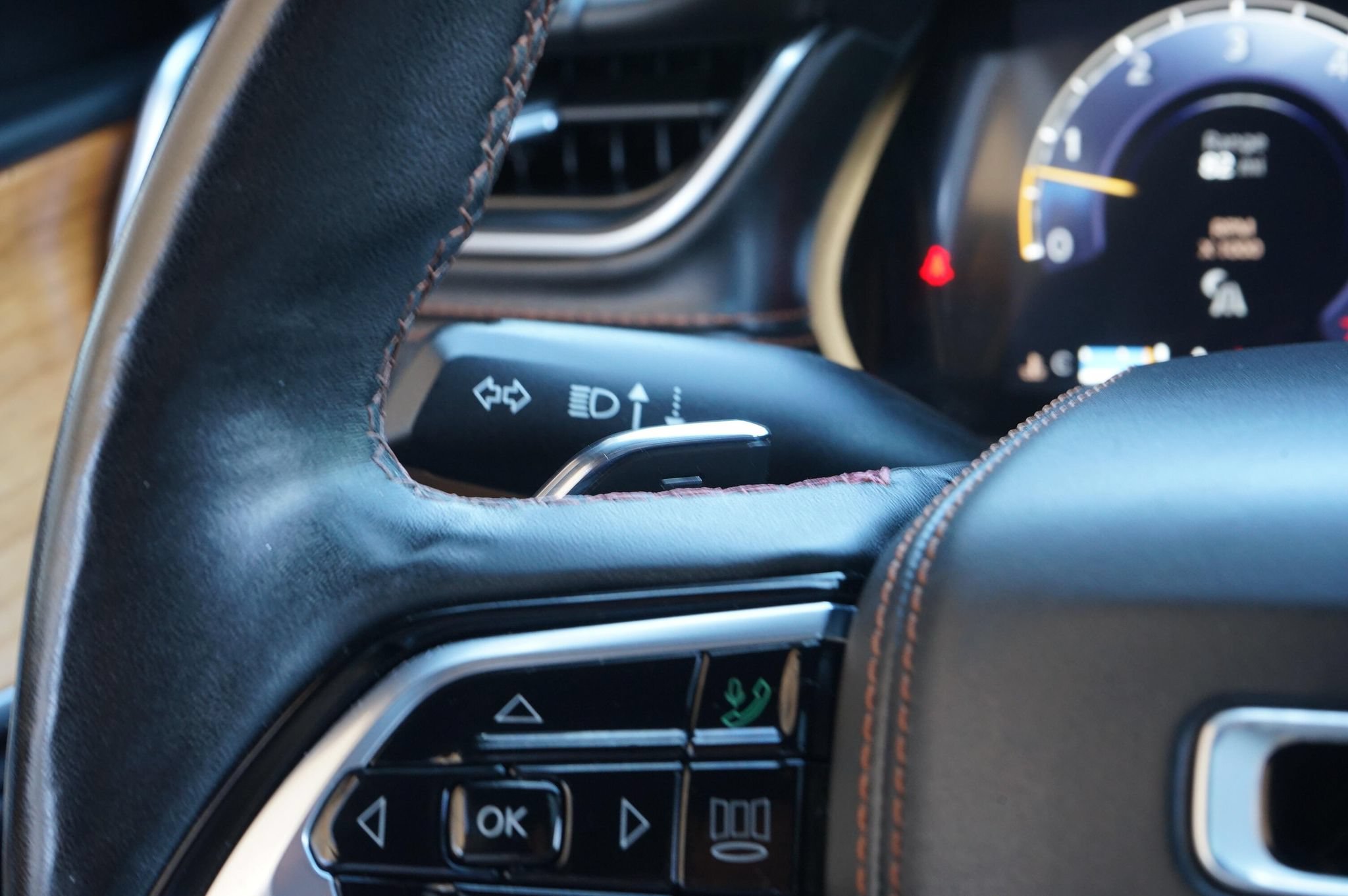 Used 2021 Jeep Grand Cherokee L Summit AWD/4WD image 30
