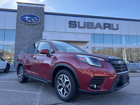 Used 2024 Subaru Forester Premium AWD/4WD image 1