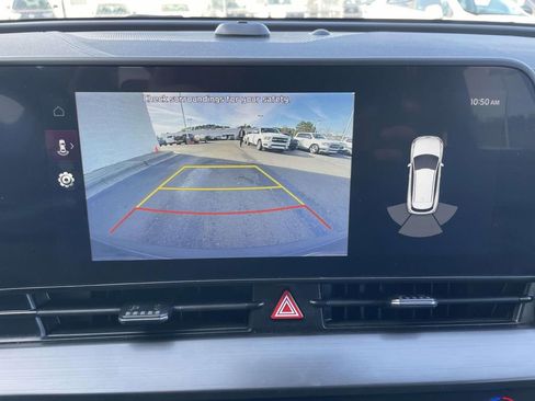 Used 2024 Kia Sportage EX image 40