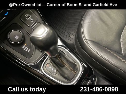 Used 2018 Jeep Compass Limited w/ Navigation Group AWD/4WD image 25