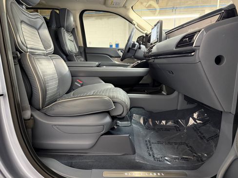 Used 2023 Lincoln Navigator L Black Label AWD/4WD image 59