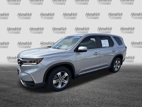 Certified 2025 Honda Pilot EX-L image 10