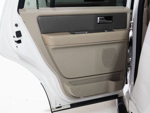 Used 2014 Ford Expedition XL RWD image 23