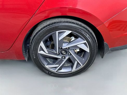 Used 2025 Hyundai Elantra Sport FWD image 6