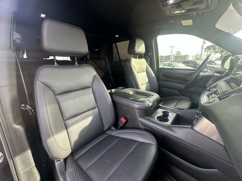 Used 2023 Chevrolet Tahoe Z71 w/ Luxury Package image 32