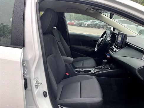 Used 2024 Toyota Corolla LE FWD image 11