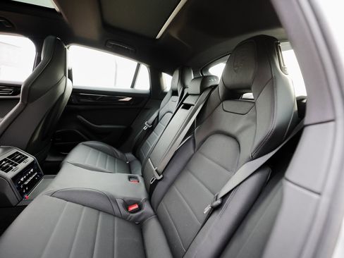 New 2026 Porsche Panamera 4 image 25