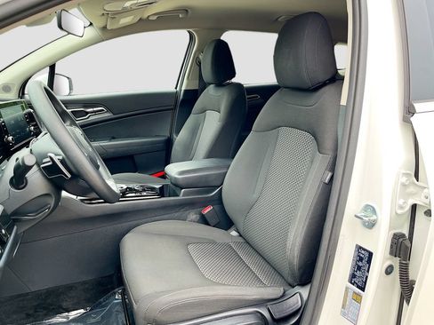 Used 2023 Kia Sportage LX AWD/4WD image 15