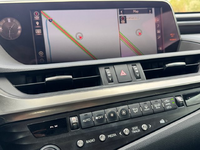 Used 2019 Lexus ES 350 w/ Premium Package FWD image 27