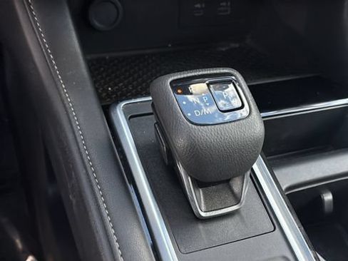 Used 2025 Nissan Pathfinder SV FWD image 28