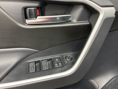 Used 2022 Toyota RAV4 SE w/ Convenience Package AWD/4WD image 17