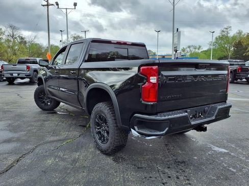 New 2025 Chevrolet Silverado 1500 ZR2 w/ Dark Appearance Package image 10