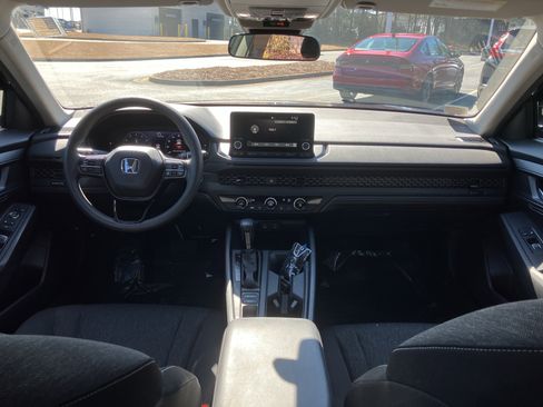 Used 2023 Honda Accord LX image 31