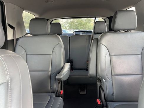 Used 2020 Chevrolet Traverse Premier image 39