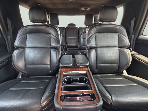 Used 2025 Lincoln Navigator L Black Label AWD/4WD image 26