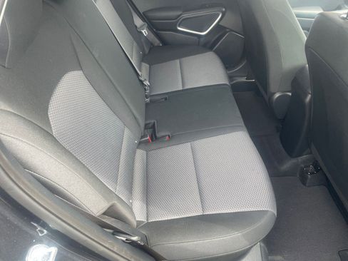 Used 2025 Kia Soul LX w/ LX Technology Package image 38